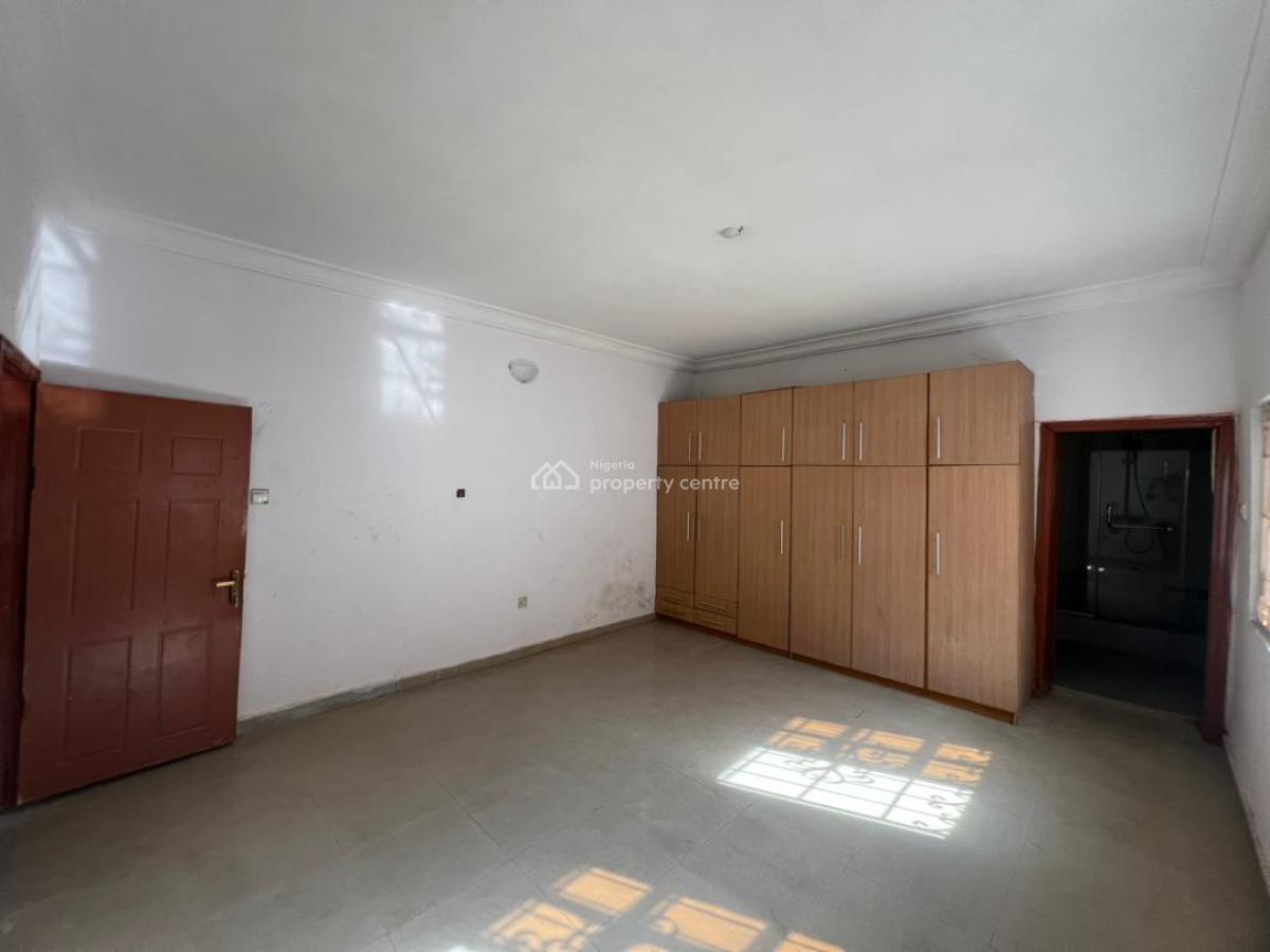 1 Bedroom Apartment, Lekki Phase 1, Lekki, Lagos, Mini Flat (room and Parlour) for Rent