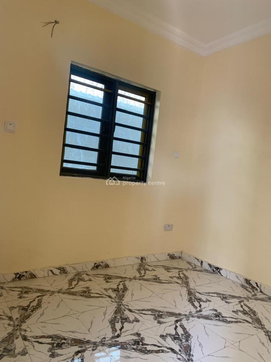 1 Bedroom Apartment, Mobile Road, Ilaje, Ajah, Lagos, Mini Flat (room and Parlour) for Rent