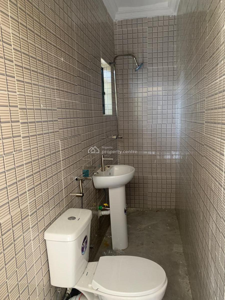 1 Bedroom Apartment, Mobile Road, Ilaje, Ajah, Lagos, Mini Flat (room and Parlour) for Rent