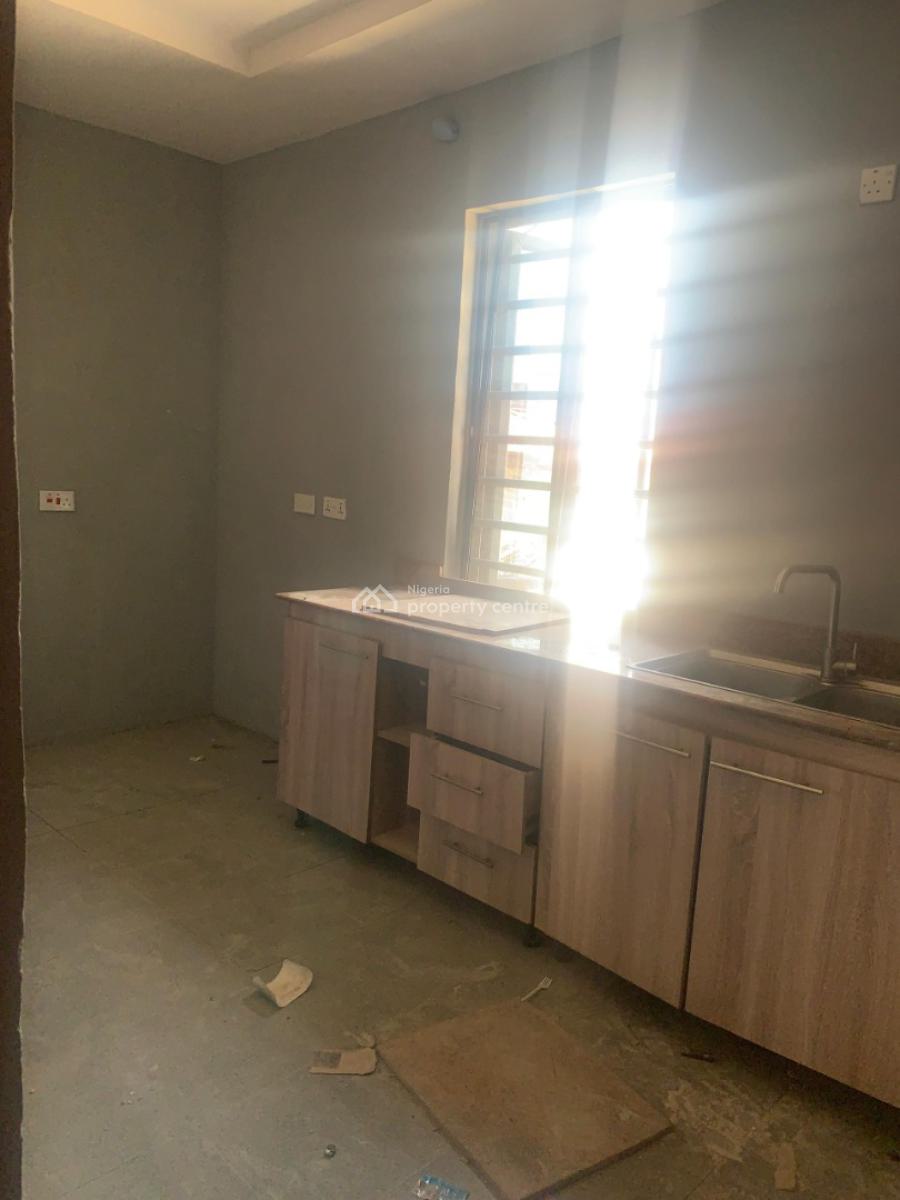 3 Bedrooms Flat, Ologolo, Lekki, Lagos, Flat / Apartment for Rent