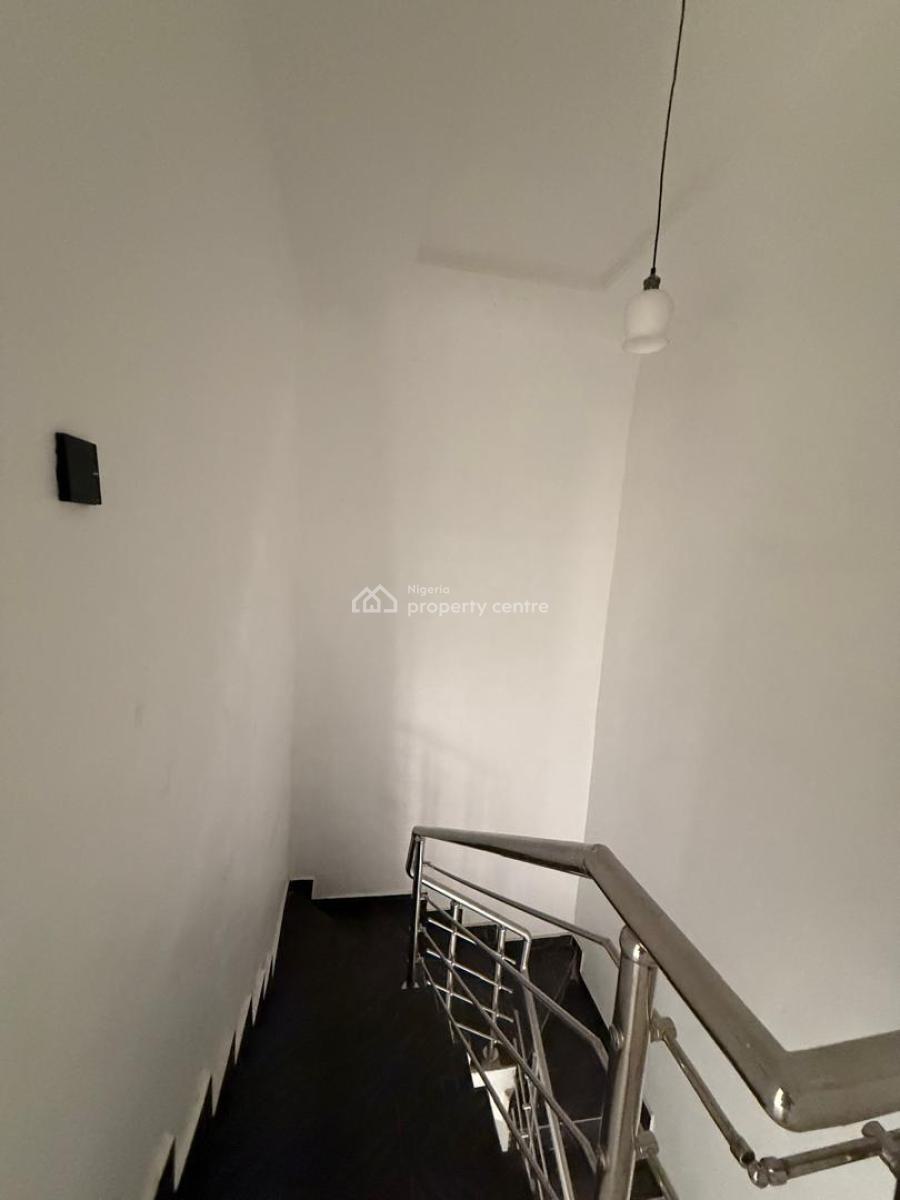 5 Bedroom Semi-detached Duplex with Bq, Gra Phase 1, Magodo, Lagos, Semi-detached Duplex for Sale