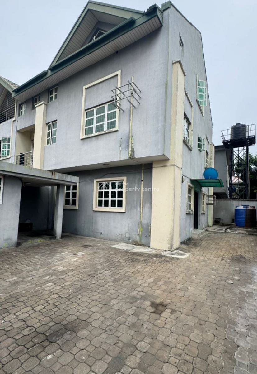 a Self Service and Self Compound 4bedroom Detached Duplex  at Lekki, Off Fola Osibo Lekki Phase 1., Lekki Phase 1, Lekki, Lagos, Semi-detached Duplex for Rent