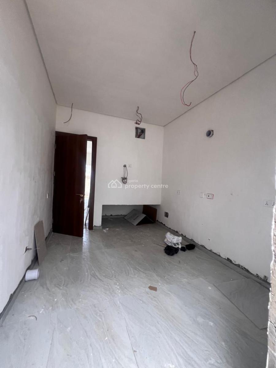 Four Bedroom with a Room Bq, Lekki Phase 1, Lekki, Lagos, Flat / Apartment for Sale