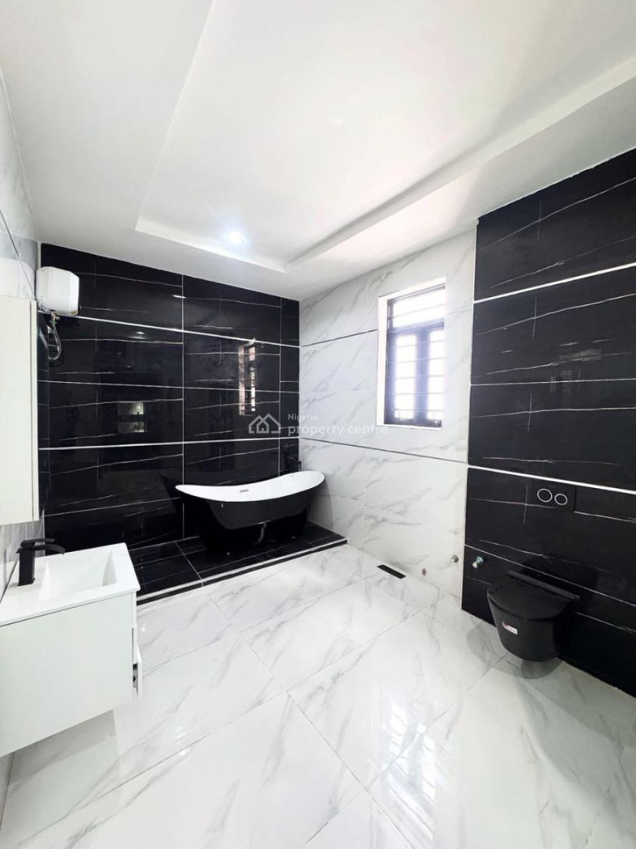 5 Bedroom Detached Home with Swimming Pool and Rooftop Terrace, Ologolo, Lekki, Lagos, Detached Duplex for Sale