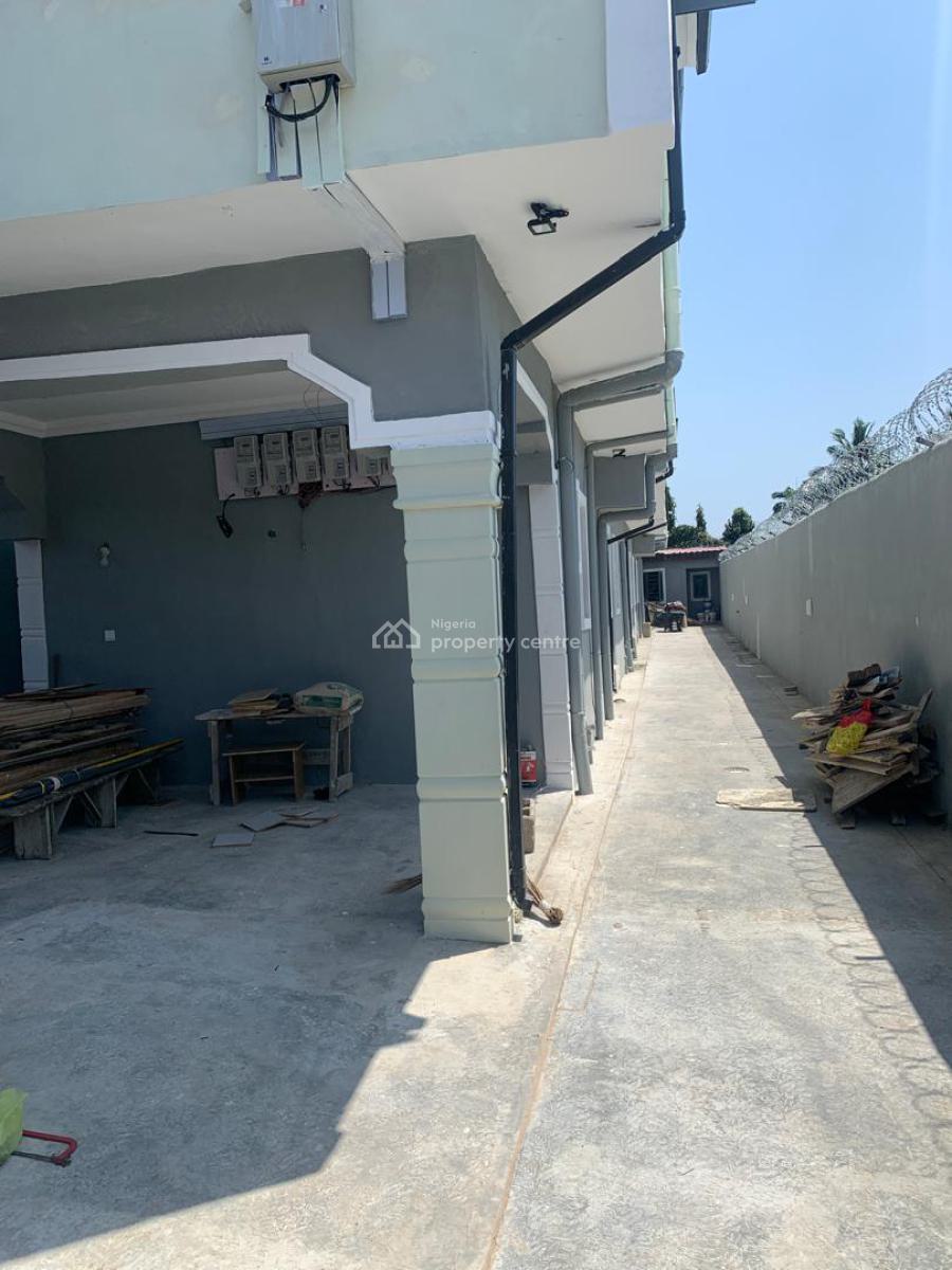 1 Bedroom Apartment, Mobile Road, Ilaje, Ajah, Lagos, Mini Flat (room and Parlour) for Rent