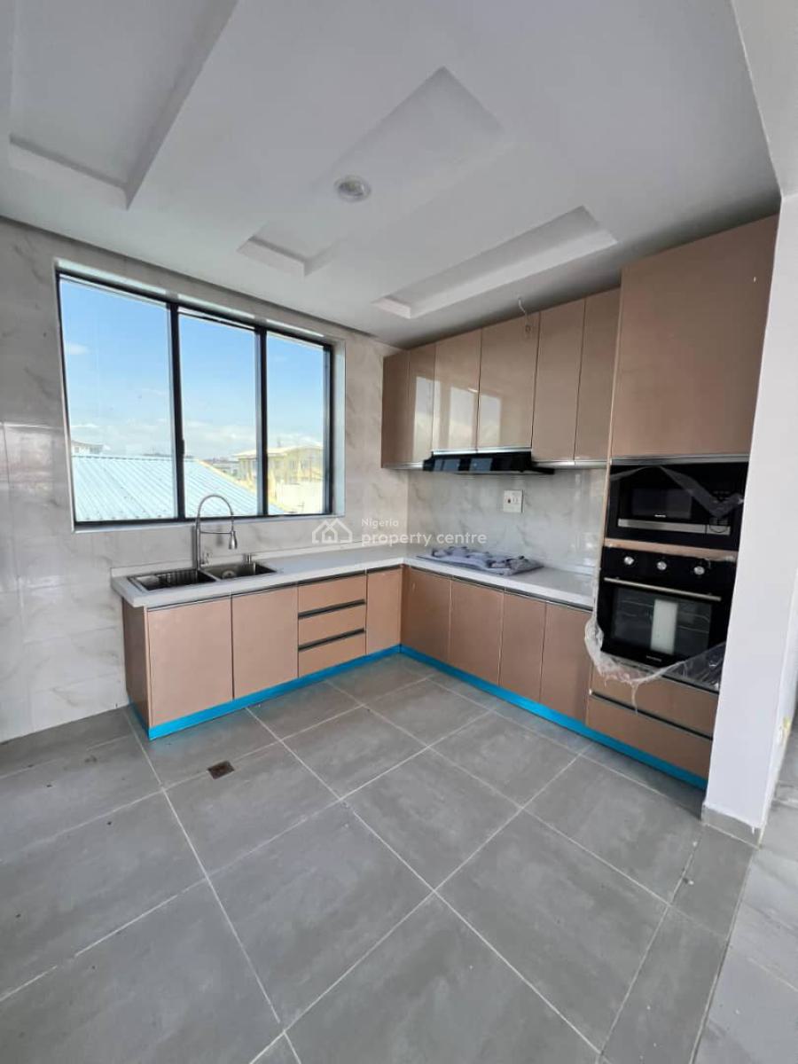 2 Bedroom Apartments   Price: 300 Million Naira            Location: I, Ikoyi, Lagos, Flat / Apartment for Sale