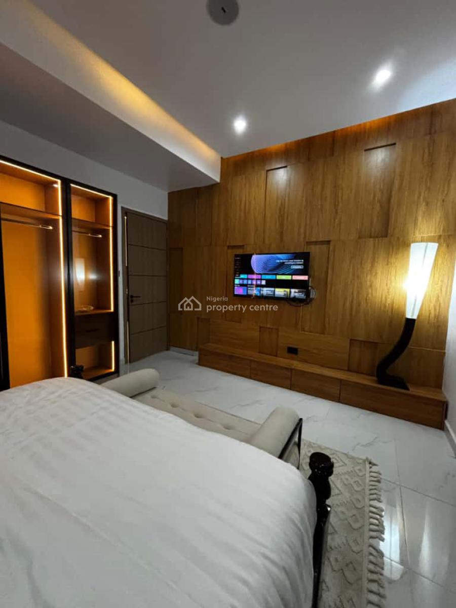 2 Bedroom Apartments with Ps5 ,gym , Snooker Board, Swimming Pool, Lekki Phase 1, Lekki, Lagos, Flat / Apartment Short Let