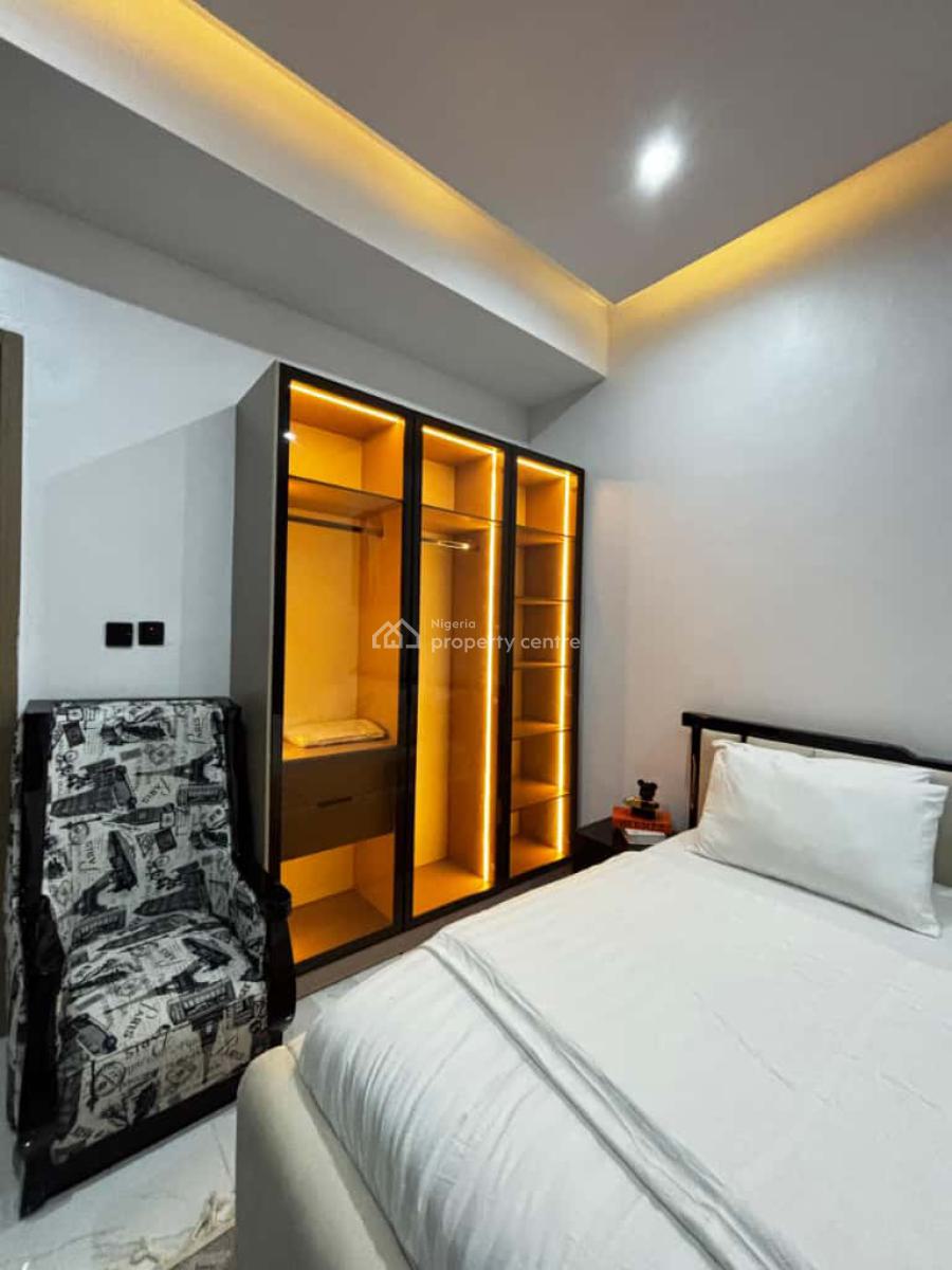 2 Bedroom Apartments with Ps5 ,gym , Snooker Board, Swimming Pool, Lekki Phase 1, Lekki, Lagos, Flat / Apartment Short Let