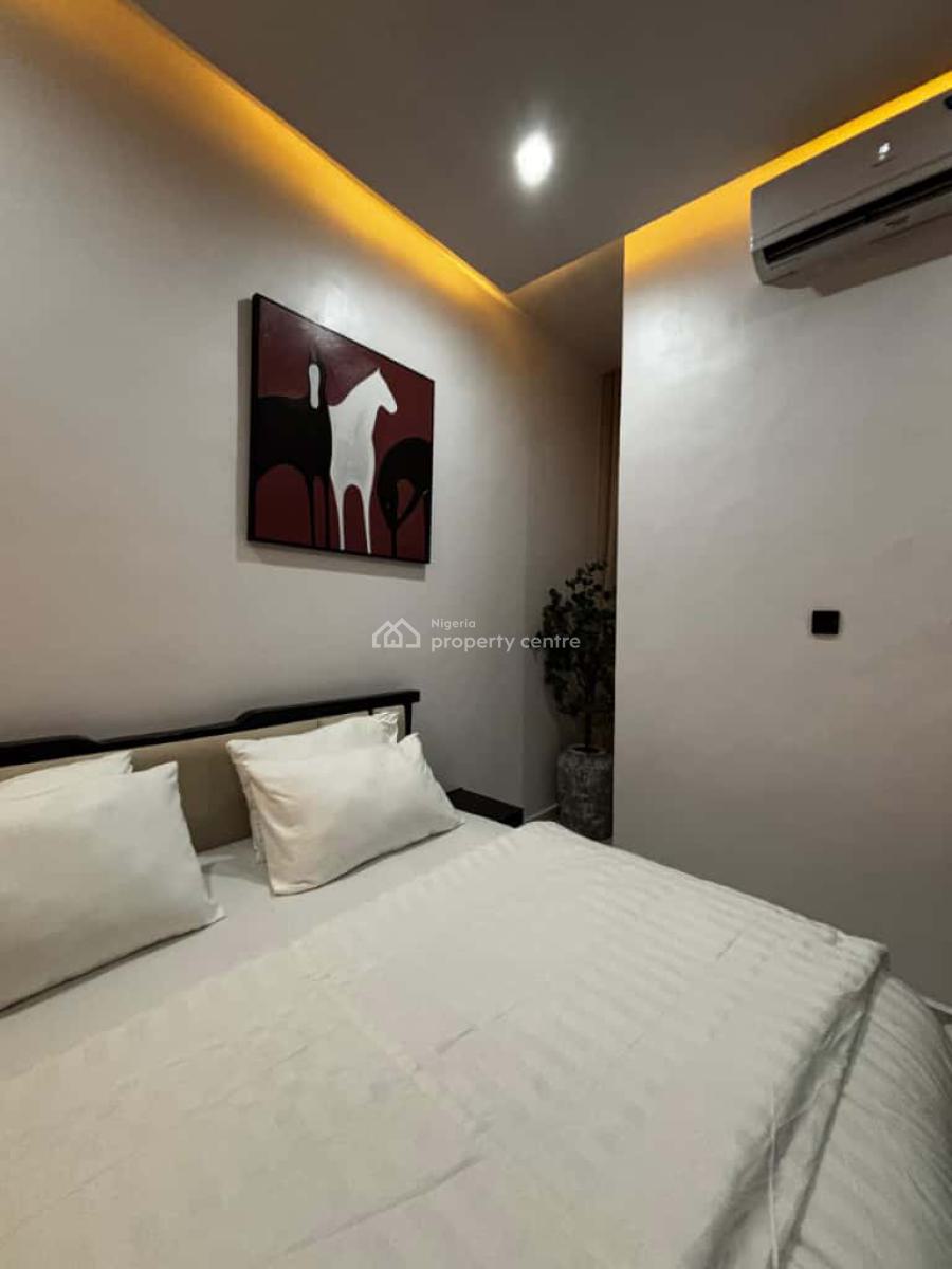 2 Bedroom Apartments with Ps5 ,gym , Snooker Board, Swimming Pool, Lekki Phase 1, Lekki, Lagos, Flat / Apartment Short Let