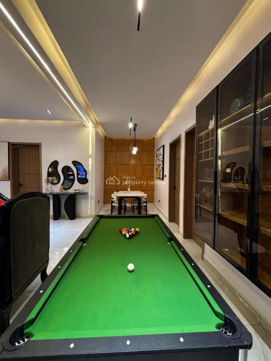 2 Bedroom Apartments with Ps5 ,gym , Snooker Board, Swimming Pool, Lekki Phase 1, Lekki, Lagos, Flat / Apartment Short Let