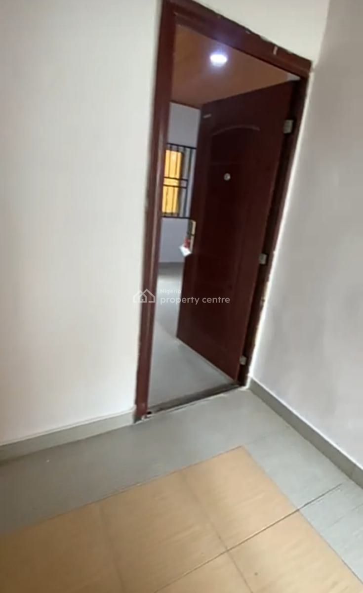 Standard  Miniflat {upstairs} - {video Available}, Victory Estate @ Thomas Estate, Ajah, Lagos, Mini Flat (room and Parlour) for Rent