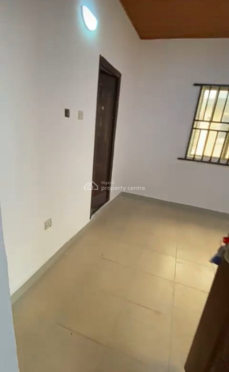 Standard  Miniflat {upstairs} - {video Available}, Victory Estate @ Thomas Estate, Ajah, Lagos, Mini Flat (room and Parlour) for Rent