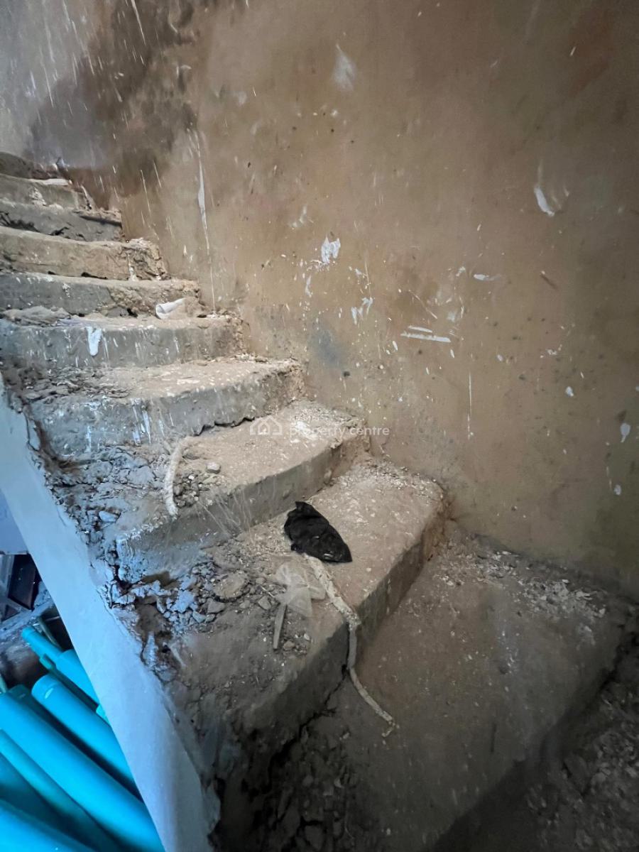 a Luxury Cash Flow Lease Investment, Obanikoro, Shomolu, Lagos, House for Sale