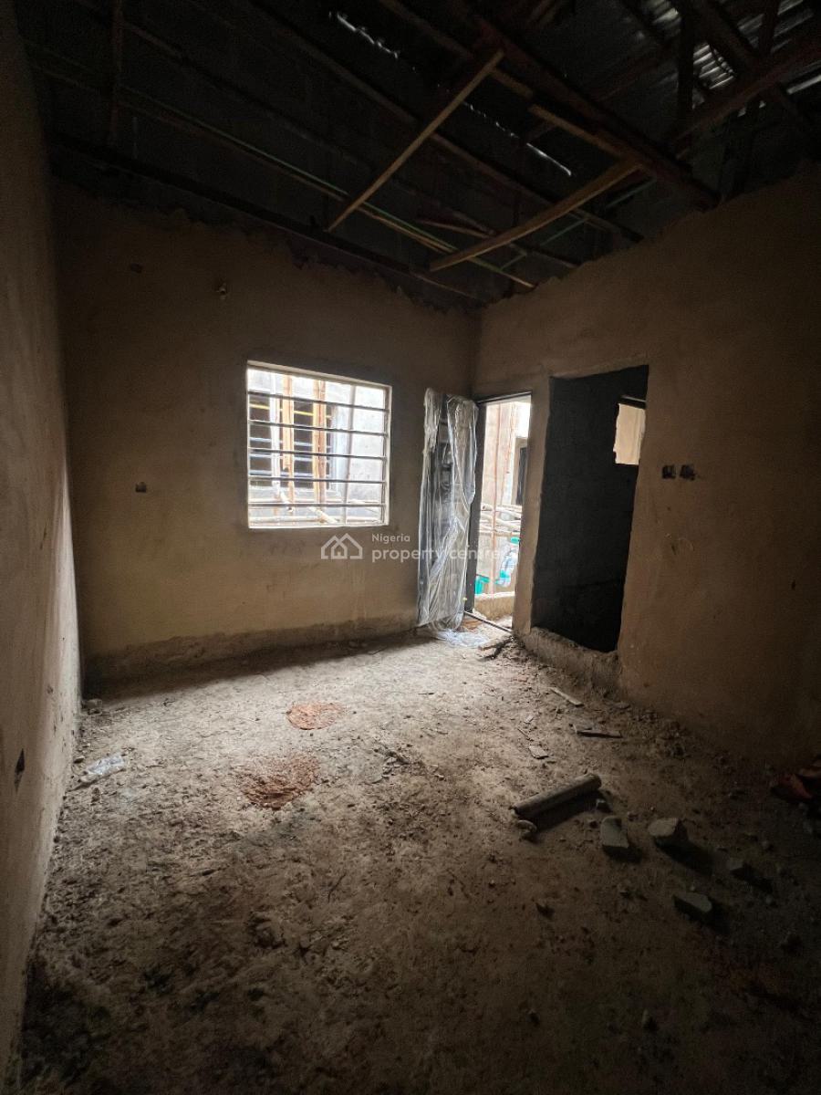 a Luxury Cash Flow Lease Investment, Obanikoro, Shomolu, Lagos, House for Sale