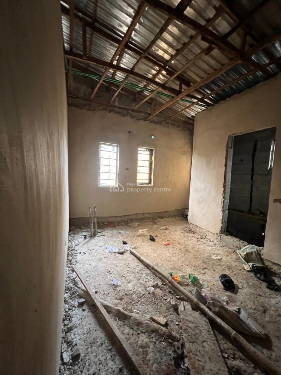 a Luxury Cash Flow Lease Investment, Obanikoro, Shomolu, Lagos, House for Sale