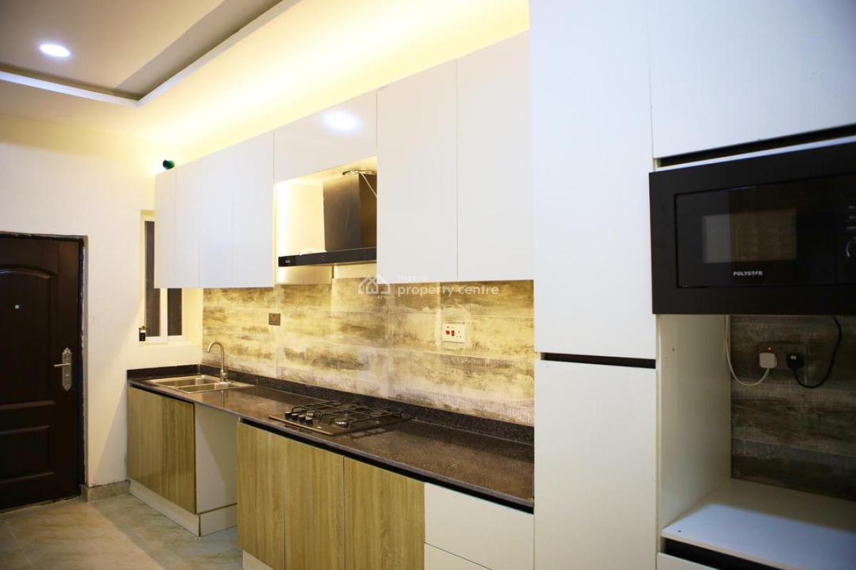 Spacious 1bedroom Apartment with Top Notch Amenities Available for Sho, Lekki Phase 1, Lekki, Lagos, Flat / Apartment Short Let