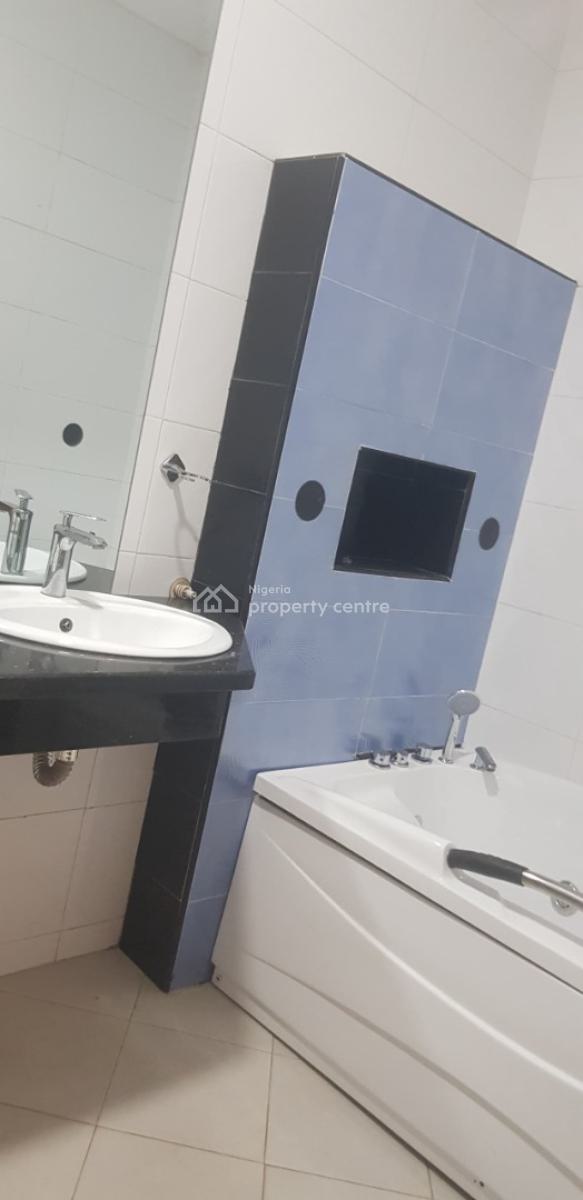 Service 3bedroom Flat, Gra Ikeja Lagos, Ikeja, Lagos, Flat / Apartment for Rent
