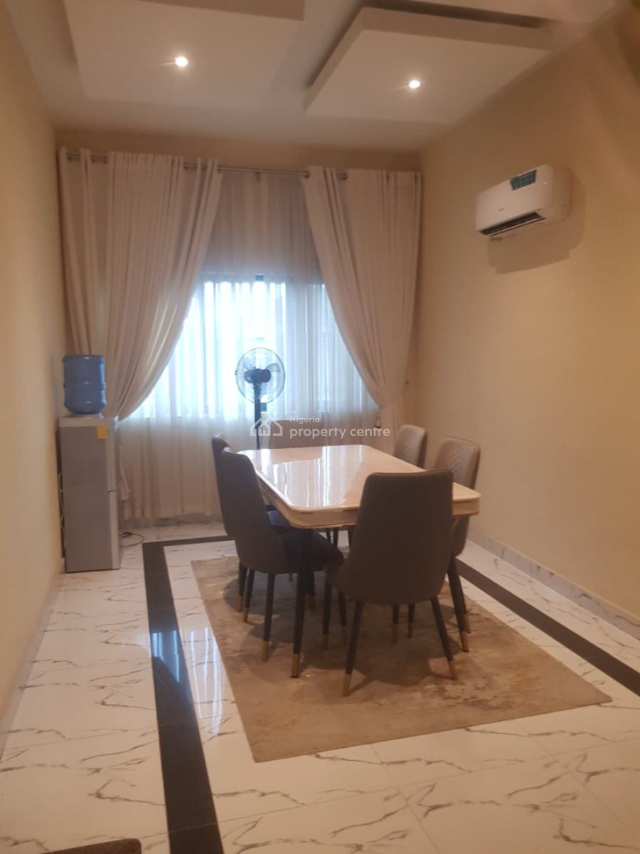 Service 3bedroom Flat, Gra Ikeja Lagos, Ikeja, Lagos, Flat / Apartment for Rent
