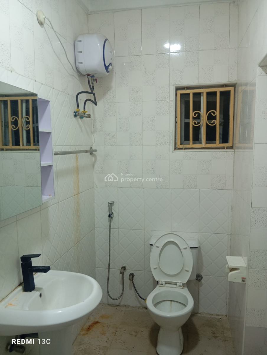 a Very Spacious Cute 2bedroom, News Engineering Tared Road Estate Dawaki Abuja, Dawaki, Gwarinpa, Abuja, Flat / Apartment for Rent