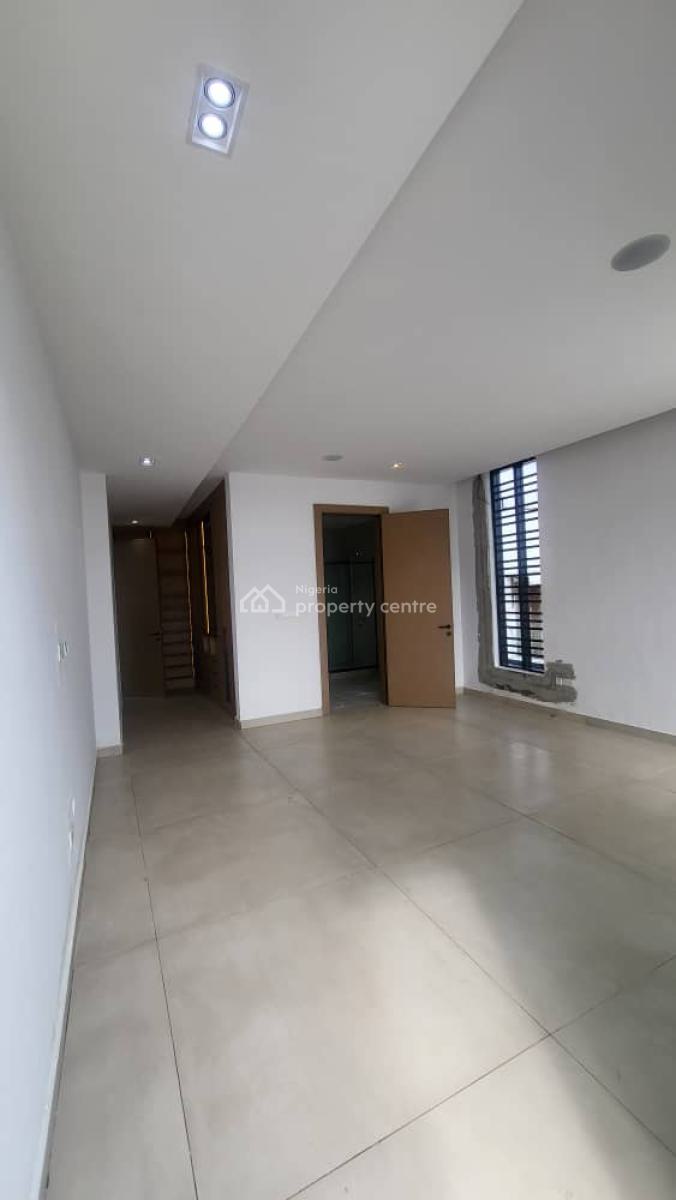 5 Bedrooms Fully Detached Duplex with a Bq in Lekki Phase 1, Lekki Phase 1, Lekki, Lagos, Detached Duplex for Sale