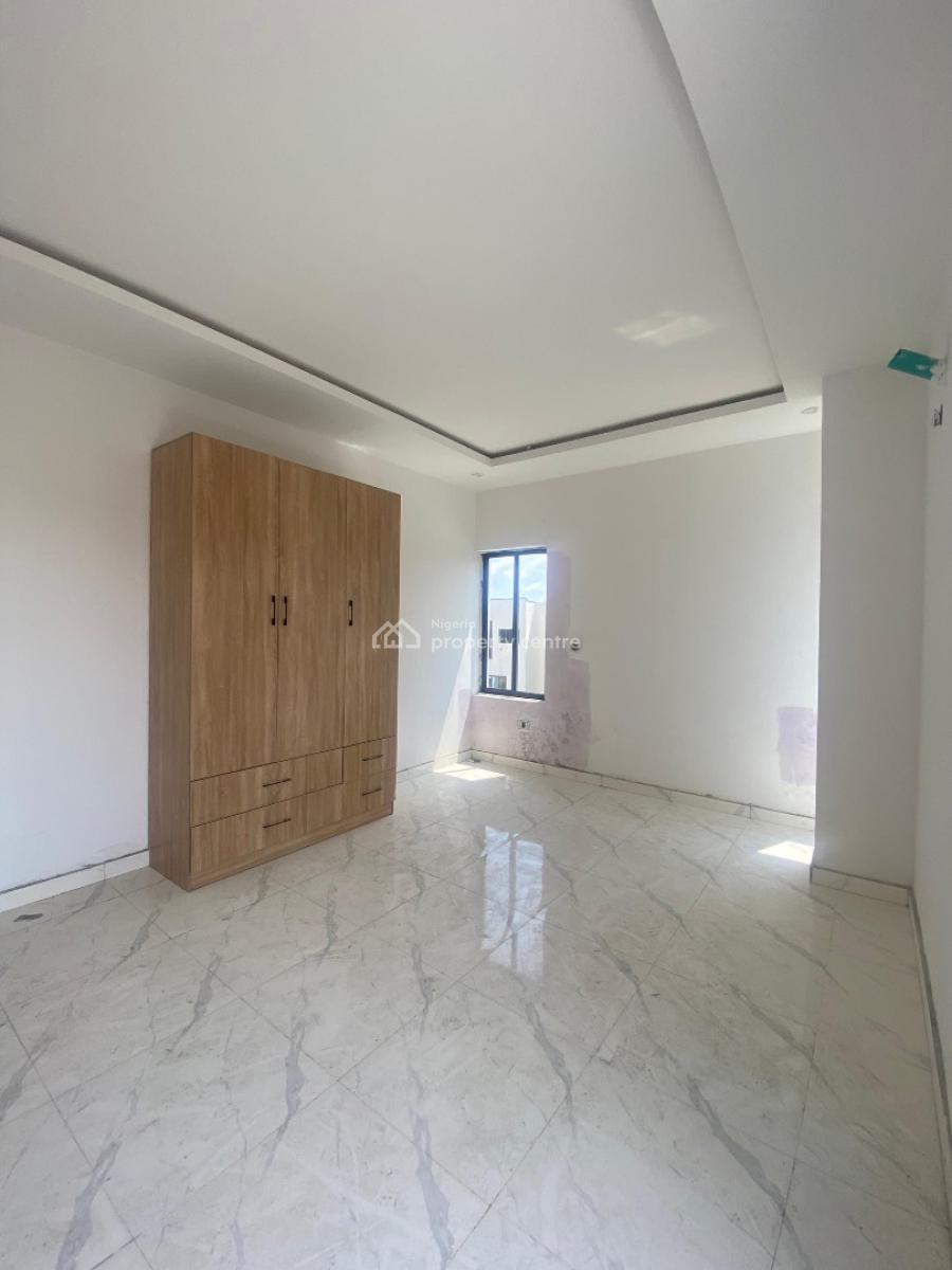 Newly Built 2 Bedroom Apartment with Elevator & Gym, Ikate, Lekki, Lagos, Block of Flats for Sale