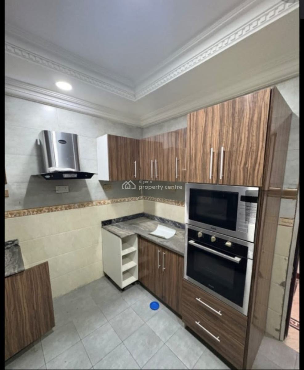Newly Renovated 3 Bedroom Flat, Ikate, Lekki, Lagos, Flat / Apartment for Rent