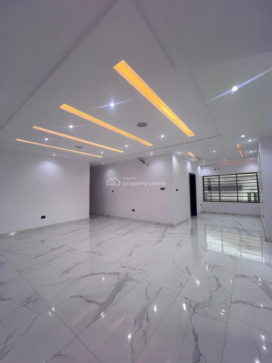 2 Bedroom Apartment, Lekki Phase 1, Lekki, Lagos, Flat / Apartment for Sale