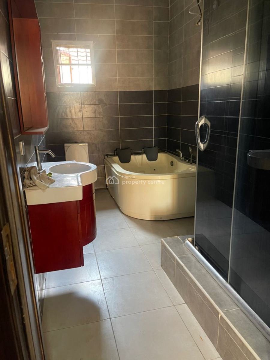 Spacious Studio Apartment Upstairs, Osapa Lekki Lagos, Osapa, Lekki, Lagos, Flat / Apartment for Rent