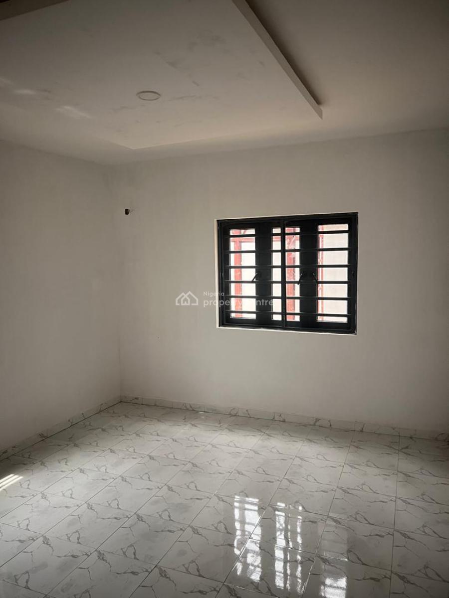 Exotic 3 Bedroom Flat, Magodo Phase 1, Gra Phase 1, Magodo, Lagos, Flat / Apartment for Rent