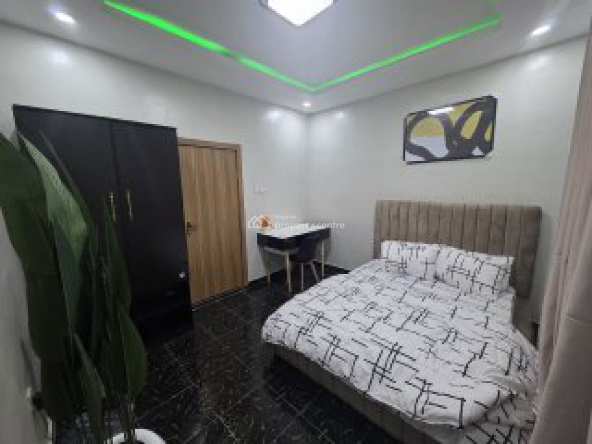 Prime Gold Mini-flat Apartment, Olonode Street, Alagomeji, Yaba, Lagos, Mini Flat (room and Parlour) Short Let