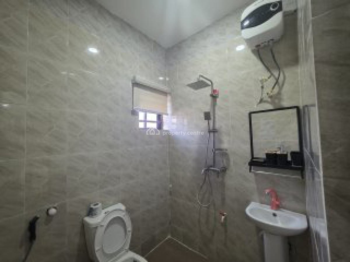 Prime Gold Mini-flat Apartment, Olonode Street, Alagomeji, Yaba, Lagos, Mini Flat (room and Parlour) Short Let