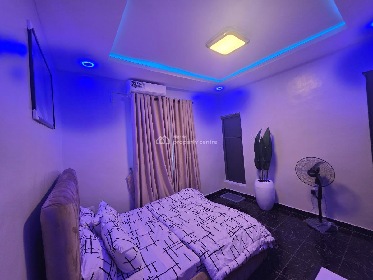 Prime Gold Mini-flat Apartment, Olonode Street, Alagomeji, Yaba, Lagos, Mini Flat (room and Parlour) Short Let