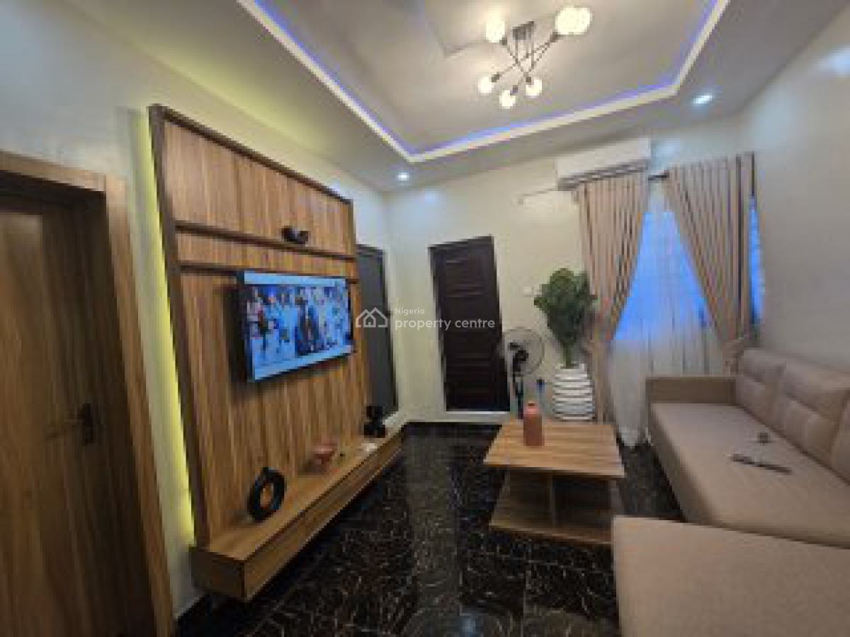 Prime Gold Mini-flat Apartment, Olonode Street, Alagomeji, Yaba, Lagos, Mini Flat (room and Parlour) Short Let