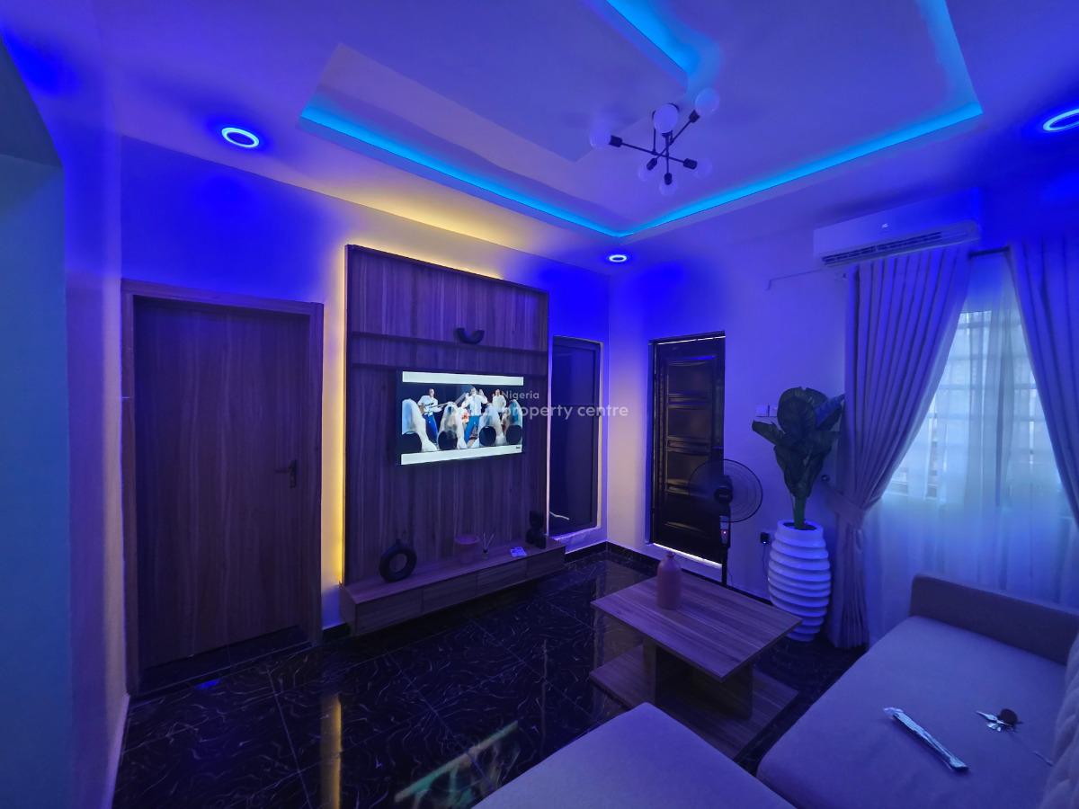 Prime Gold Mini-flat Apartment, Olonode Street, Alagomeji, Yaba, Lagos, Mini Flat (room and Parlour) Short Let