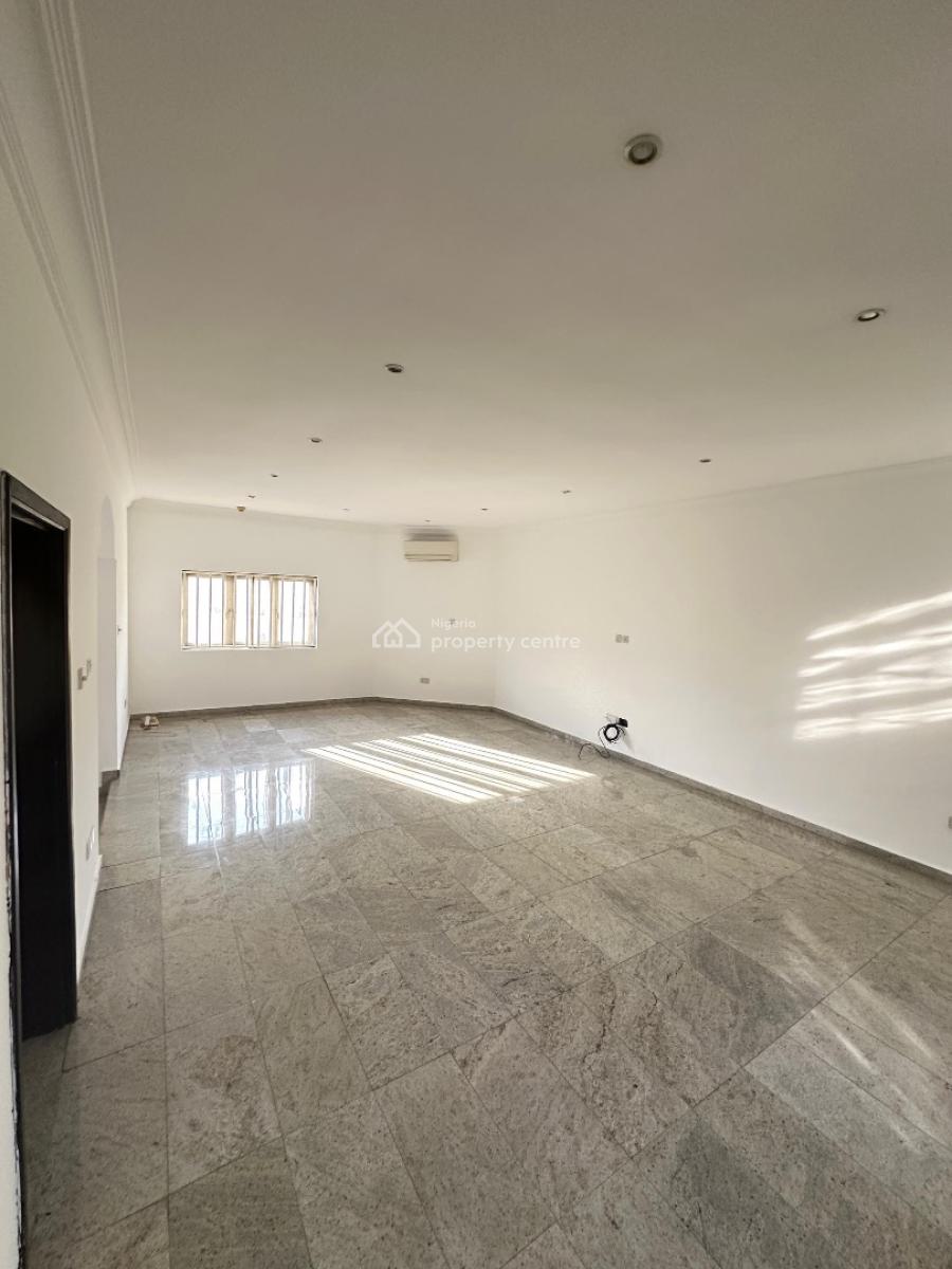 Clean 3-bedroom Apartment with Bq, Lekki Phase 1, Lekki, Lagos, Flat / Apartment for Rent