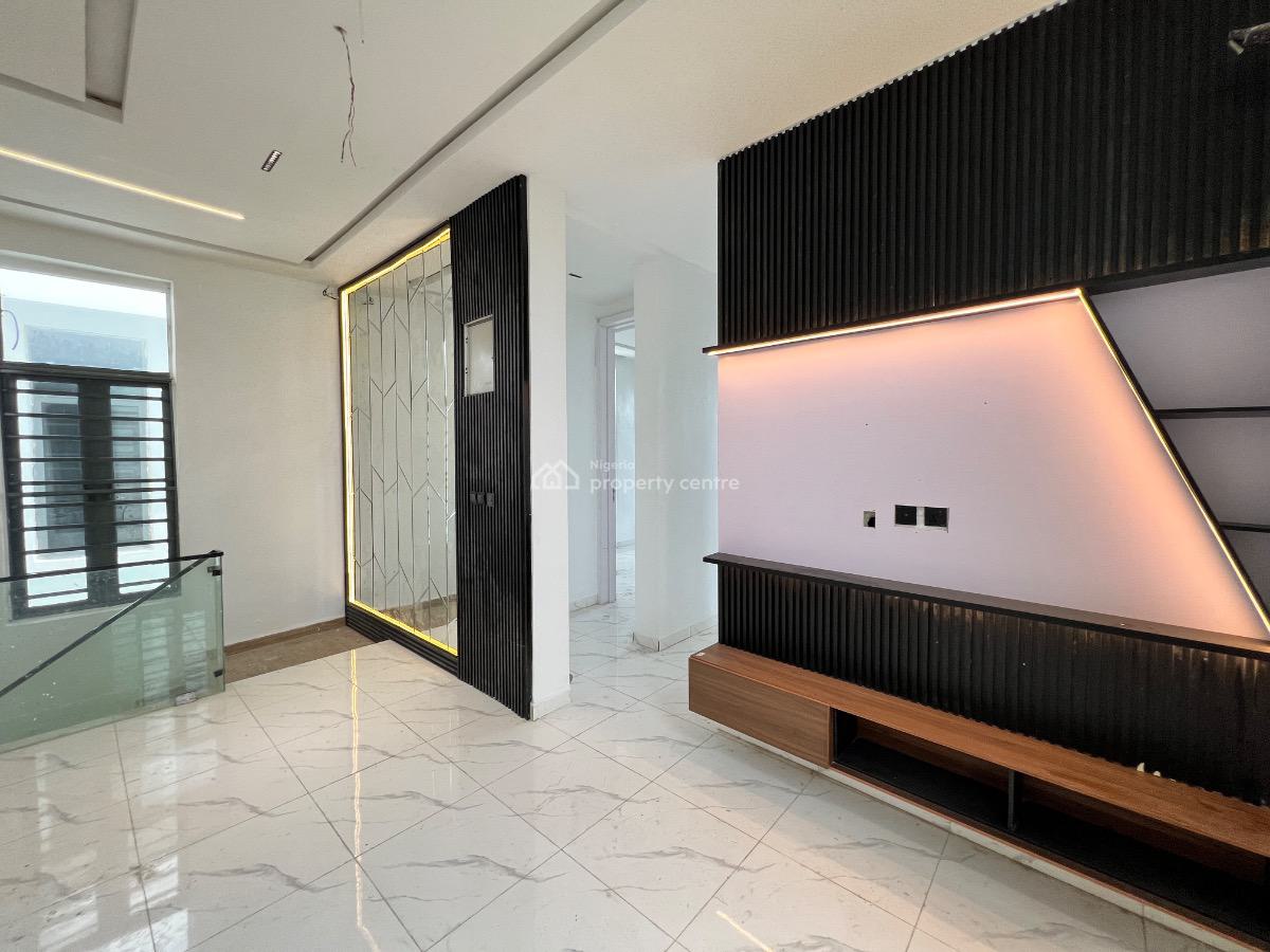 5bedroom Detached Home with Swimming Pool, 2nd Tollgate, Lekki, Lagos, Detached Duplex for Sale