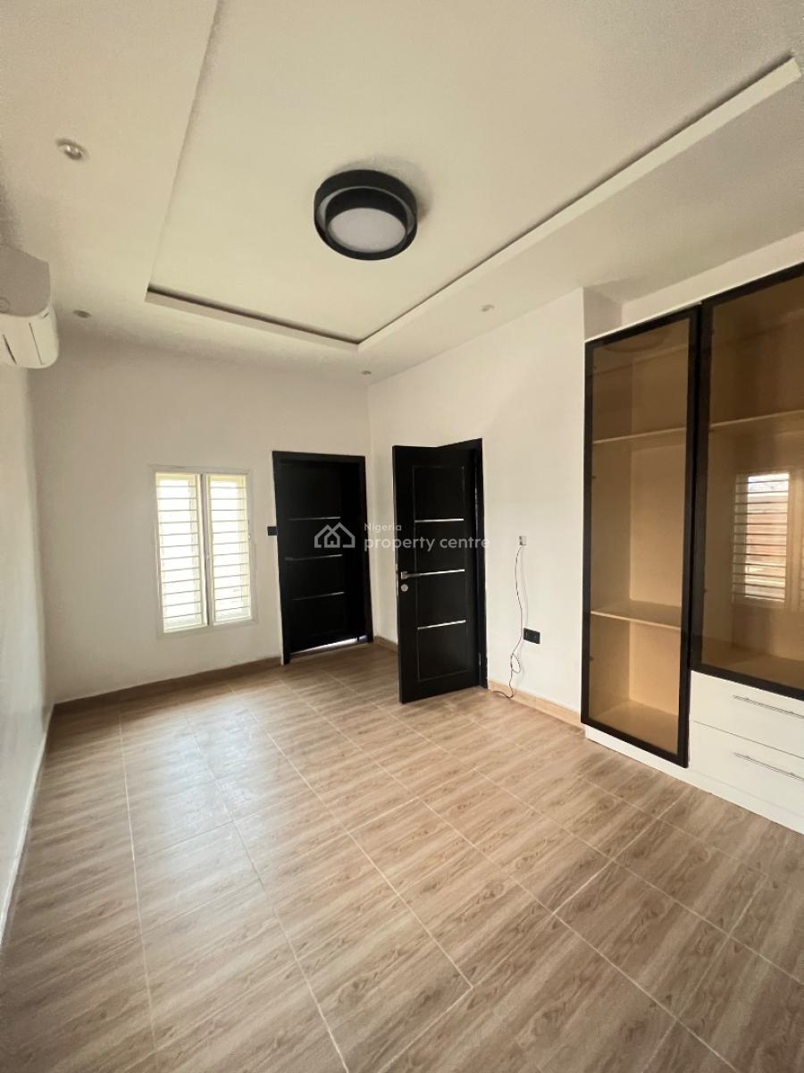 Very Spacious Corner Piece Four Bedroom Terrace Duplex, Lekki Phase 1, Lekki, Lagos, Terraced Duplex for Sale