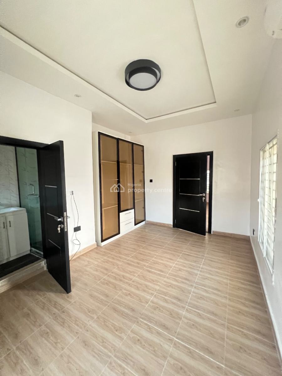 Very Spacious Corner Piece Four Bedroom Terrace Duplex, Lekki Phase 1, Lekki, Lagos, Terraced Duplex for Sale