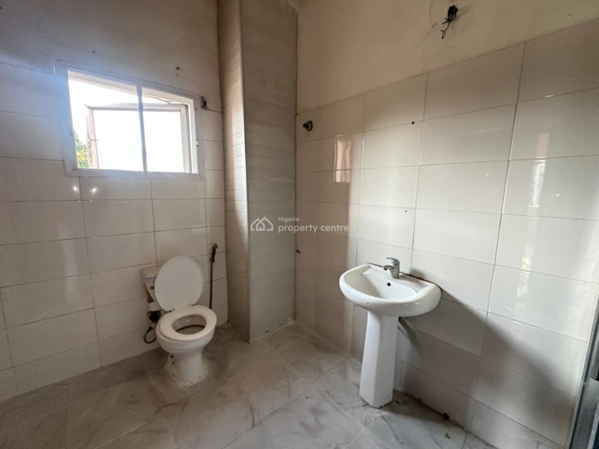 Serviced 2-bedroom Penthouse Apartment, Lekki Phase 1, Lekki, Lagos, Flat / Apartment for Rent