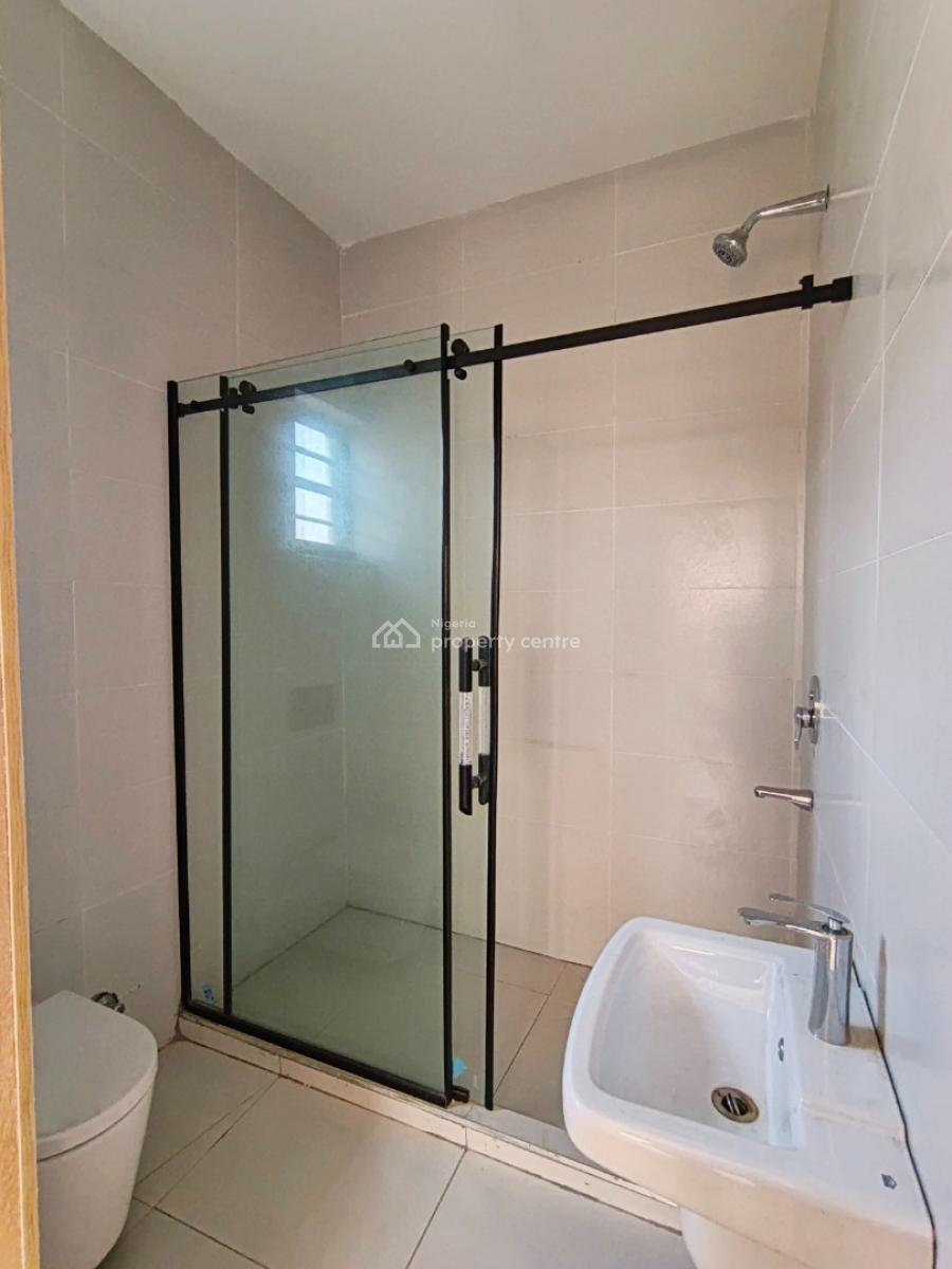 2 Bedroom Flat, Ologolo, Lekki, Lagos, Block of Flats for Sale