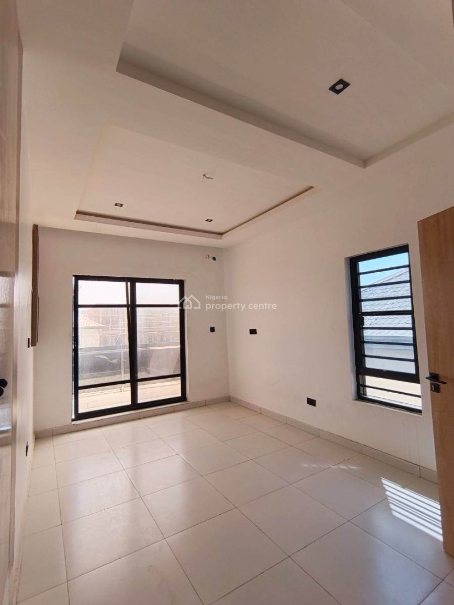 2 Bedroom Flat, Ologolo, Lekki, Lagos, Block of Flats for Sale