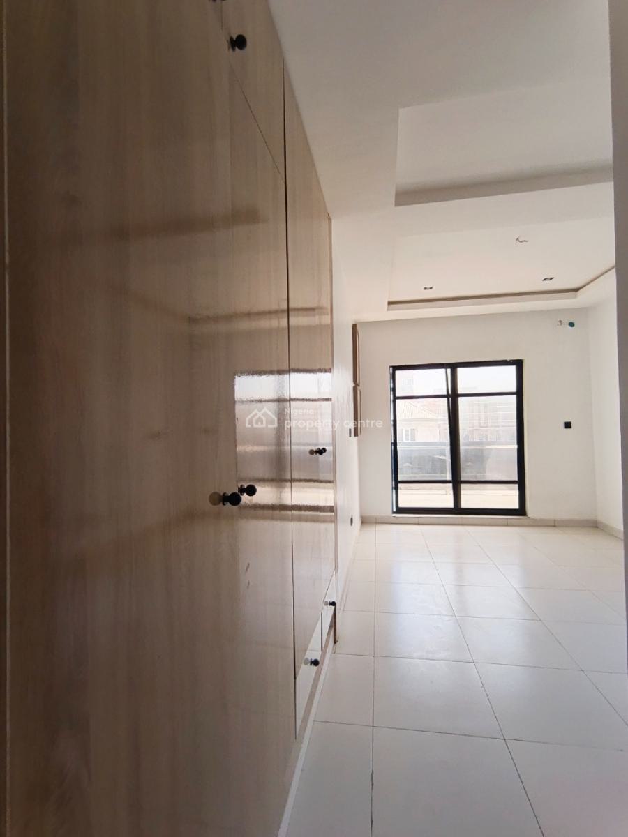 2 Bedroom Flat, Ologolo, Lekki, Lagos, Block of Flats for Sale