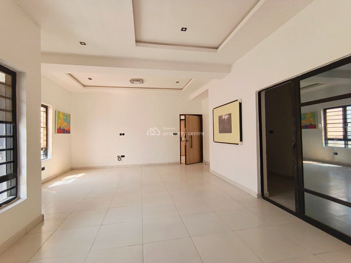 2 Bedroom Flat, Ologolo, Lekki, Lagos, Block of Flats for Sale