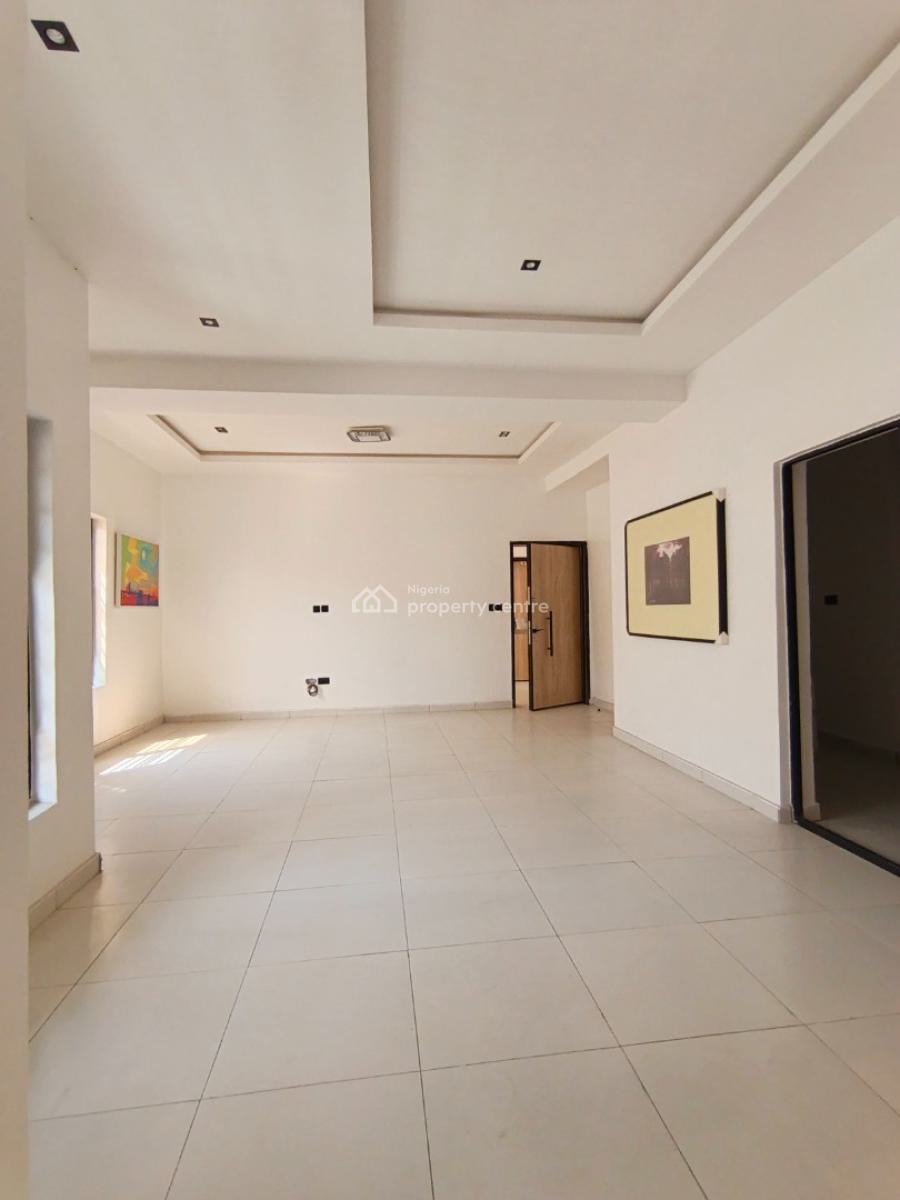 2 Bedroom Flat, Ologolo, Lekki, Lagos, Block of Flats for Sale