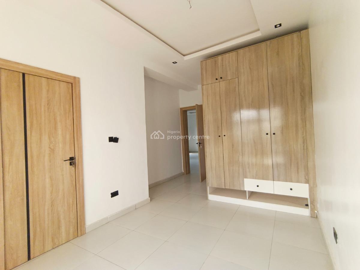 2 Bedroom Flat, Ologolo, Lekki, Lagos, Block of Flats for Sale