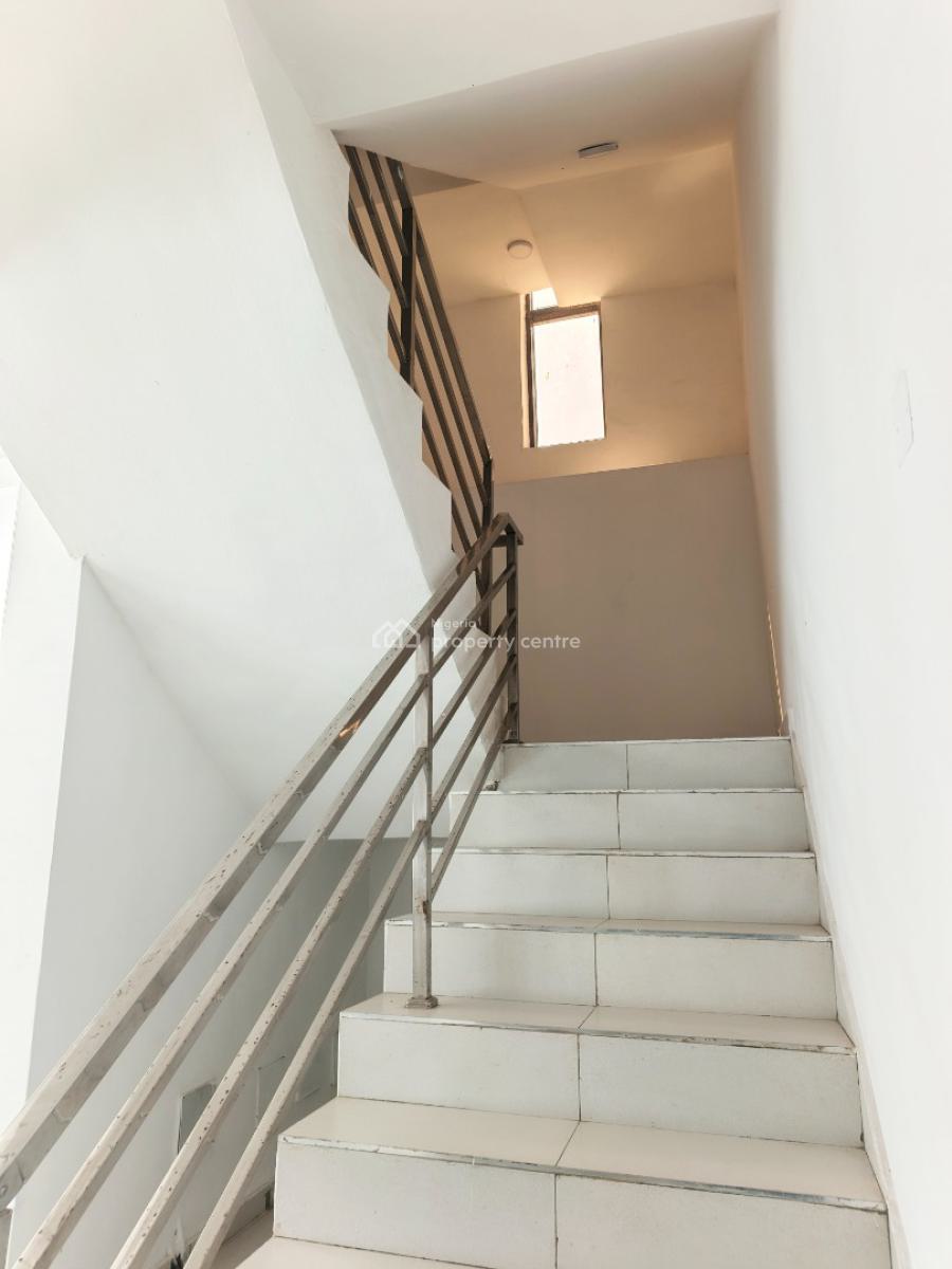 2 Bedroom Flat, Ologolo, Lekki, Lagos, Block of Flats for Sale