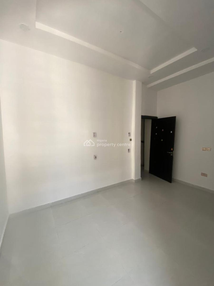 Semi Masters Room, Orchid Road Before Roundabout, Lekki, Lagos, Flat / Apartment for Rent