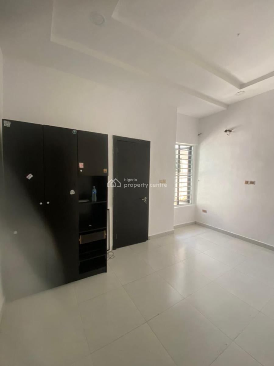 Semi Masters Room, Orchid Road Before Roundabout, Lekki, Lagos, Flat / Apartment for Rent
