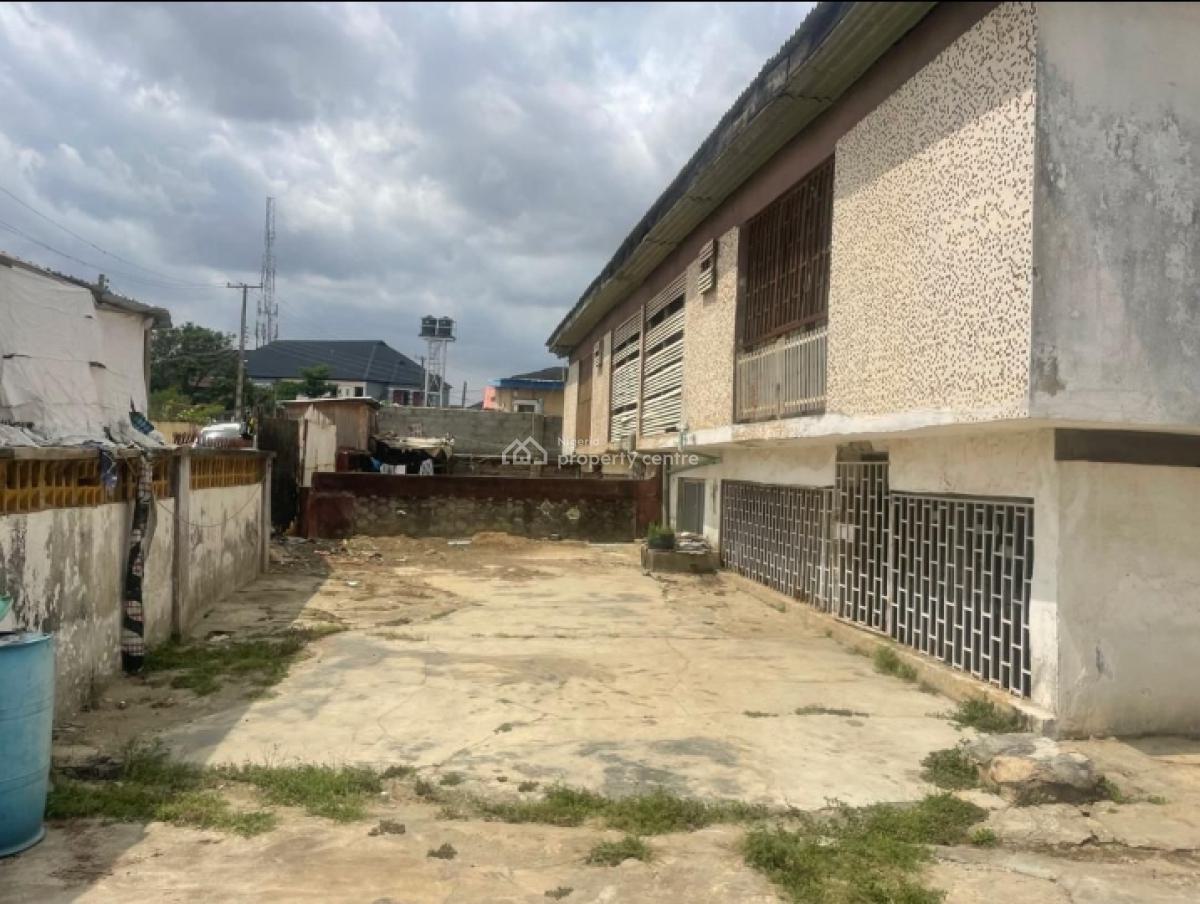 2 Plots of Land with a Refurbishable Structure (1000sqm), Akoka, Yaba, Lagos, Land for Sale