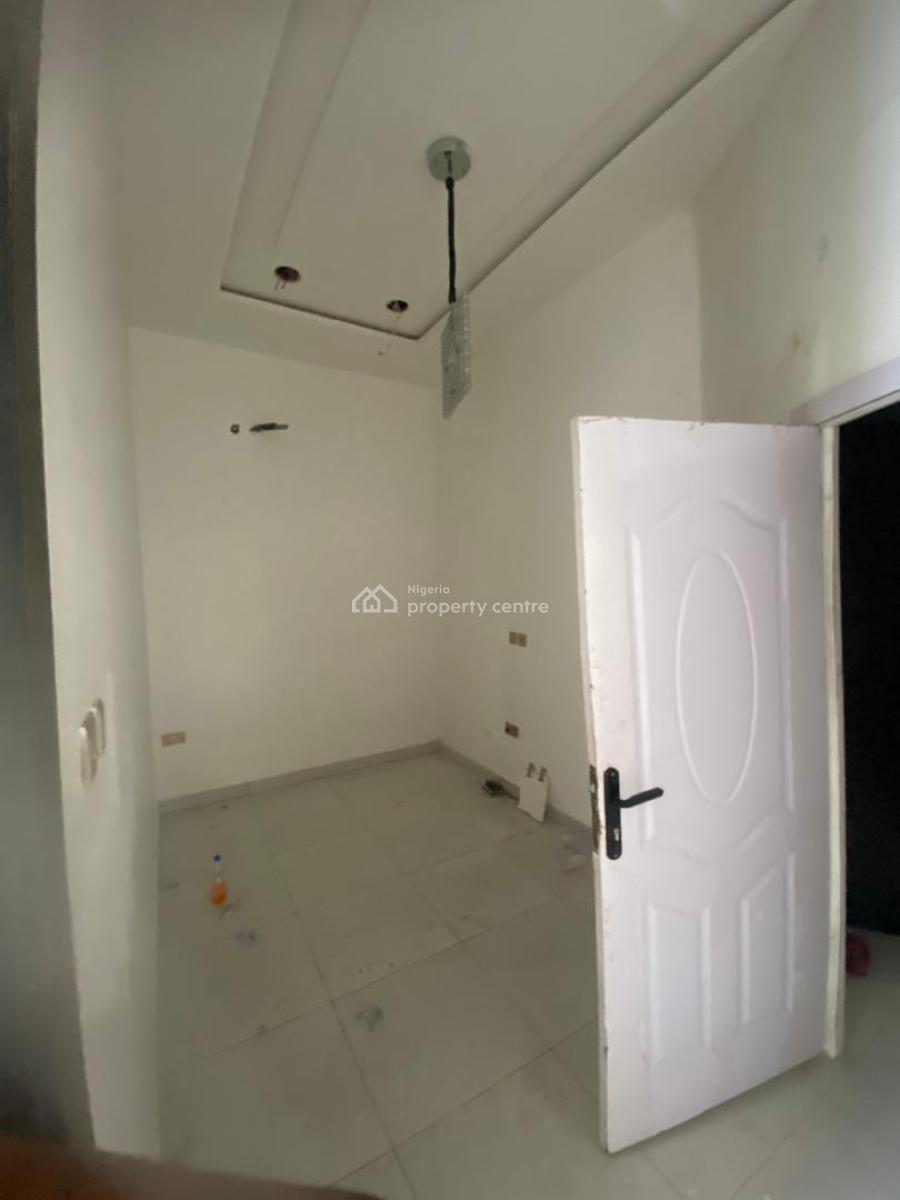 Masters Bedroom with Mini Parlor, Orchid Road, Before Roundabout, Lekki, Lagos, Flat / Apartment for Rent